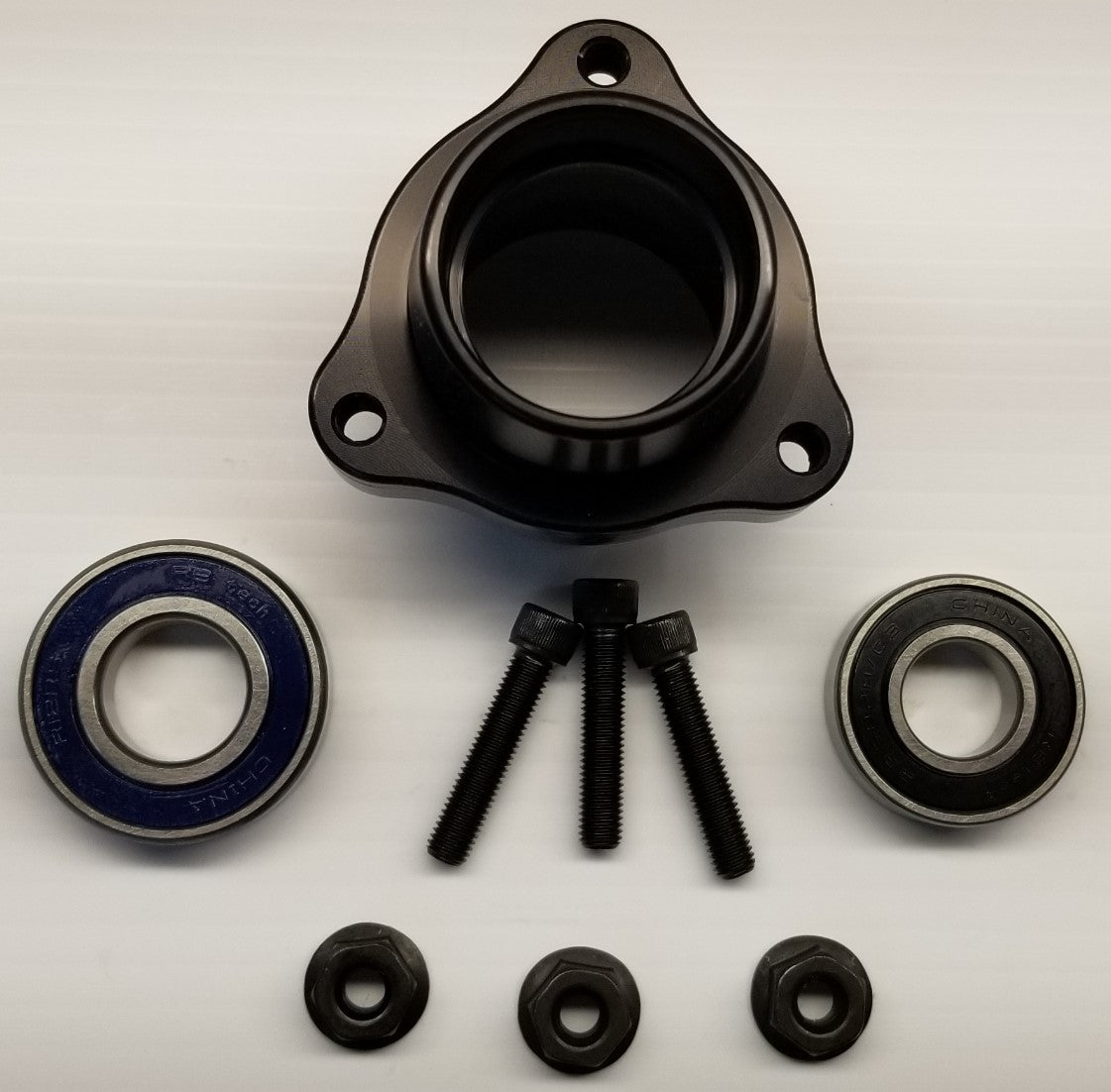 FHB-3/4-5/8 Black Front Hub 3/4 to 5/8 Bearings